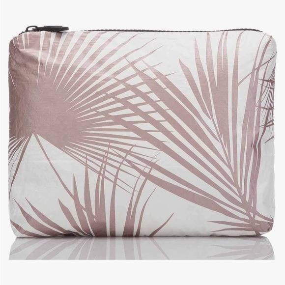 Aloha Collection Day Palm Small Pouch NWT - Picture 1 of 5